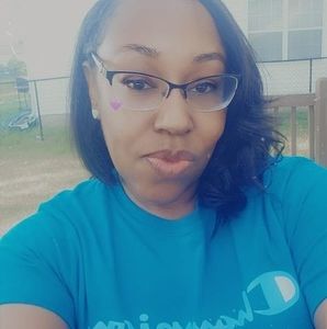 Meet your Posher, Dana